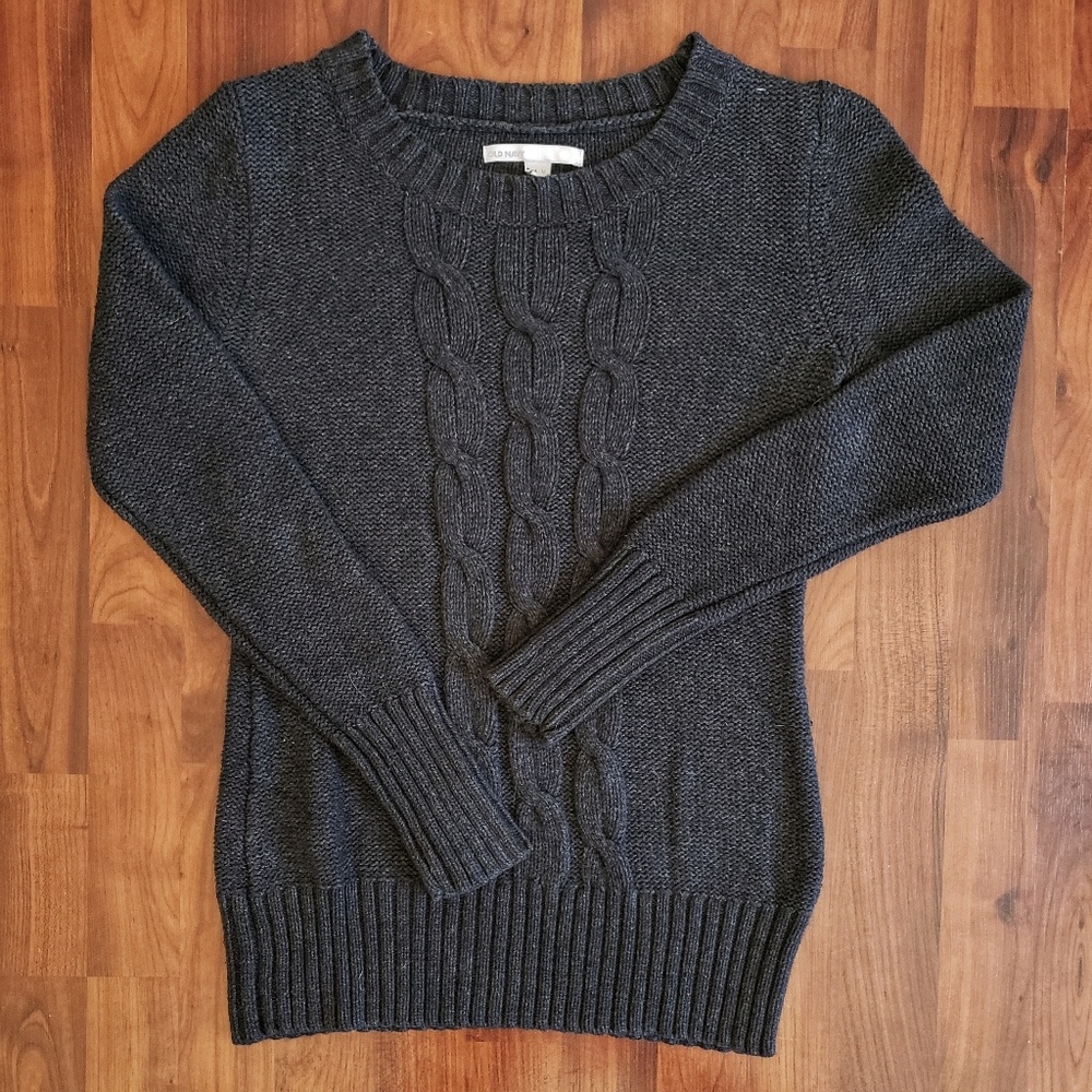 3/$25 Old Navy gray cable sweater